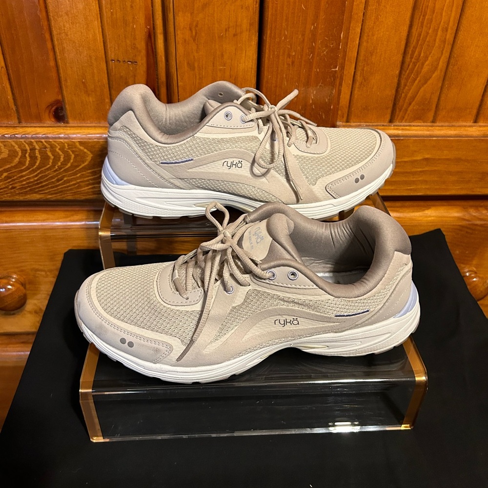 Ryka athletic shoe size 10W - Picture 2 of 7